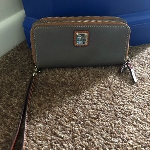 Dooney & Bourke large zipper wallet/wristlet